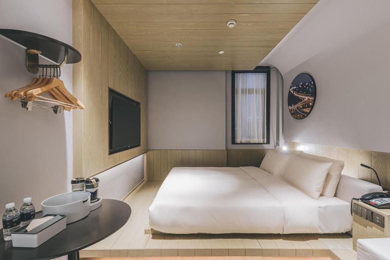 Atour X Hotel The Bund East Nanjing Road Shanghai Bagian luar foto