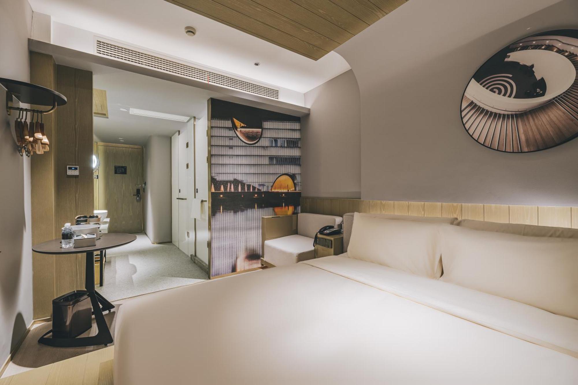 Atour X Hotel The Bund East Nanjing Road Shanghai Bagian luar foto