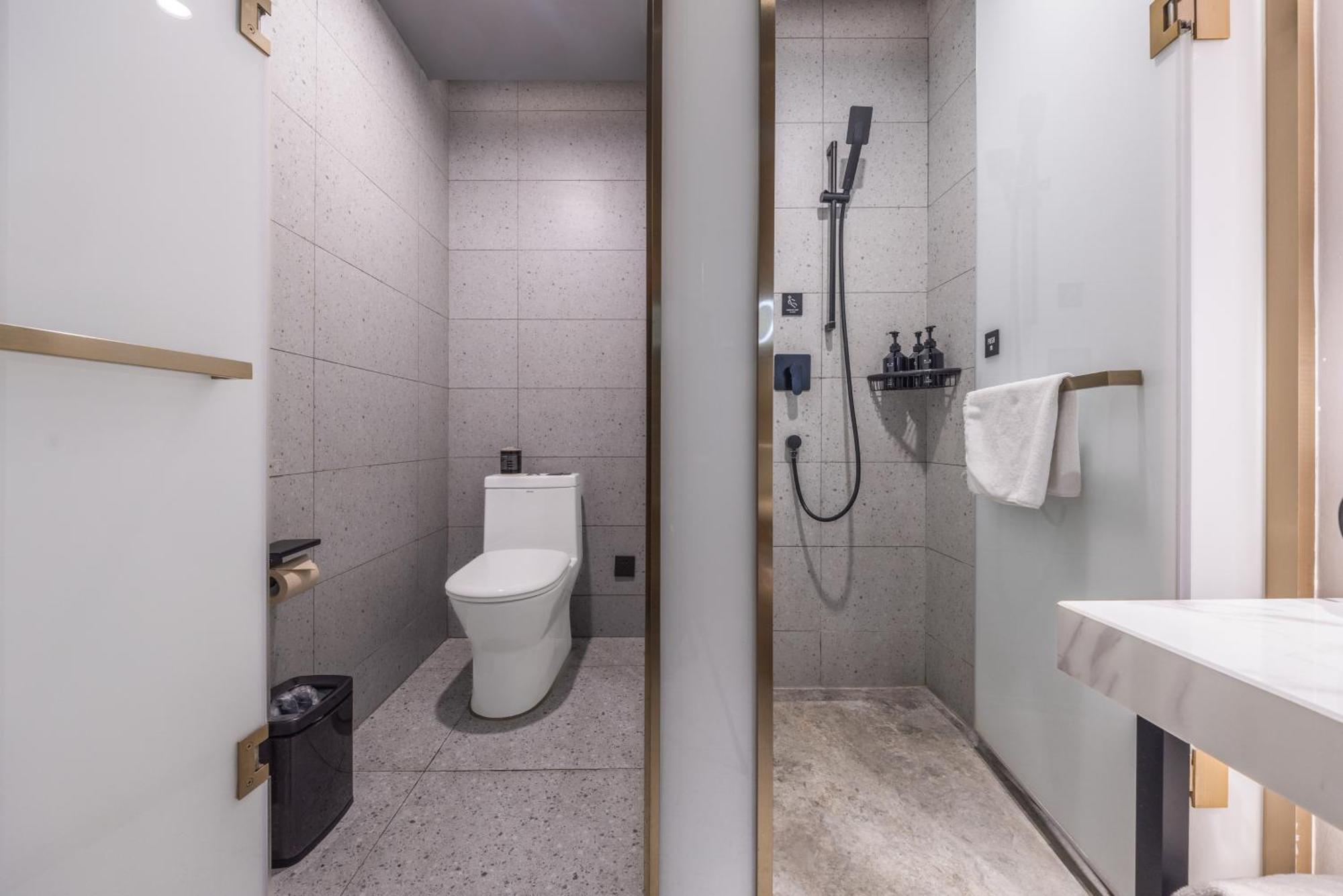 Atour X Hotel The Bund East Nanjing Road Shanghai Bagian luar foto